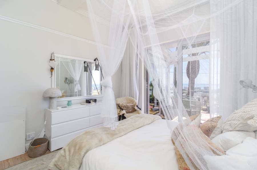 3 Bedroom Property for Sale in Green Point Western Cape